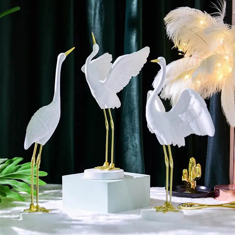 Crane Sculptures Standing Lawn Heron Sculpture Figurine Miniature Bird Ornament Resin Decor Art Flying Cake Animal Patio Bonsai